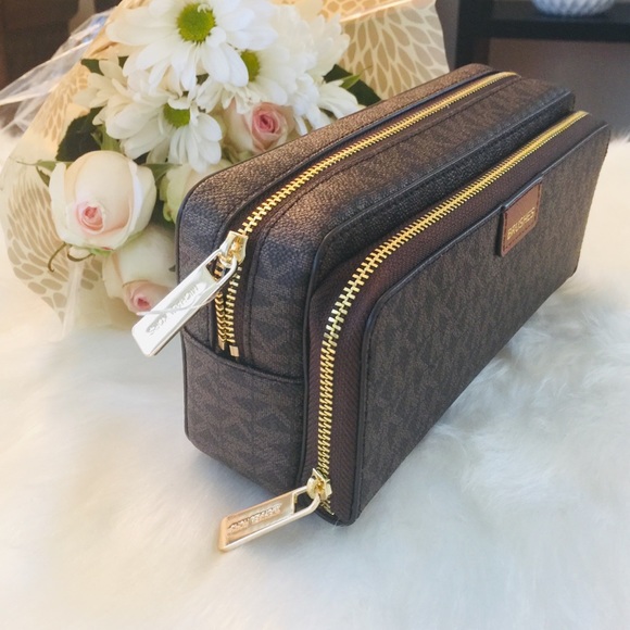 Michael Kors Cosmetic make-up & brushes pouch - Picture 4 of 11